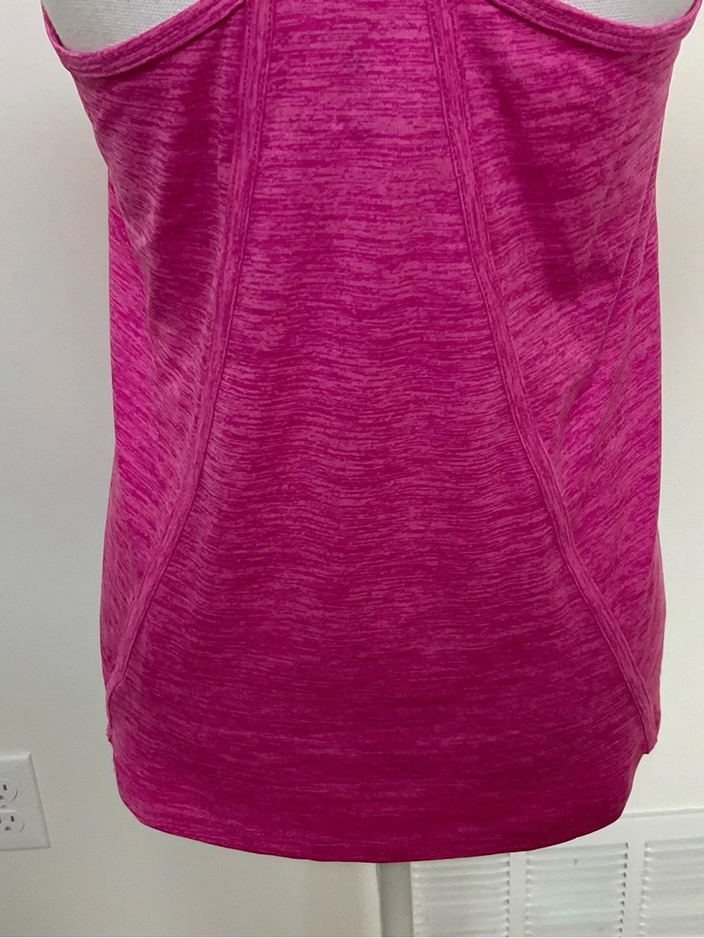 Layer 8 Double-Strap Heathered Fuchsia Tank - Picture 8 of 9